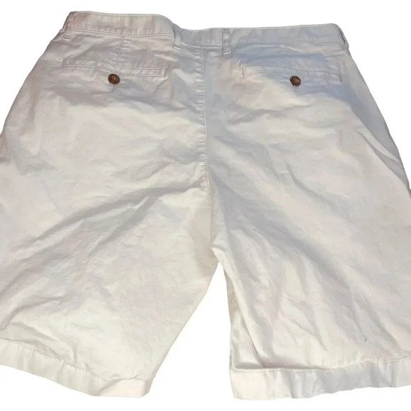 Michael Kors Men's White Flat Front Golf Shorts - Picture 7 of 10